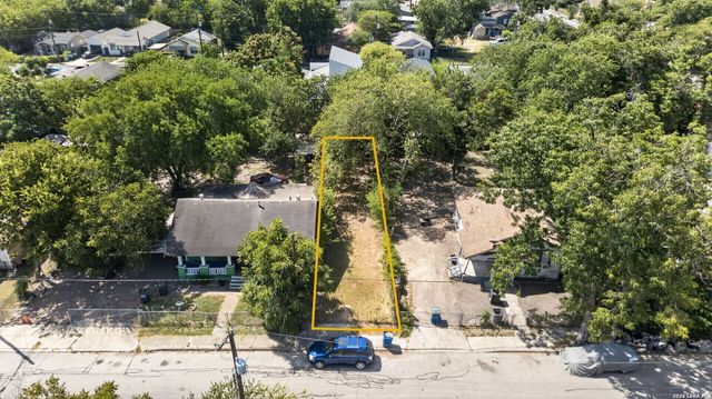 1818 E Crockett St, San Antonio, TX 78202
