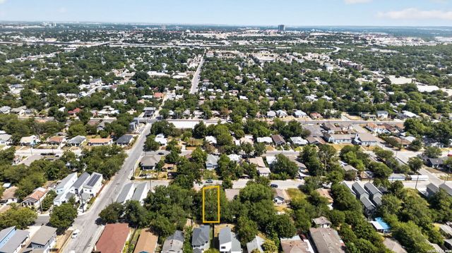 1818 E Crockett St, San Antonio, TX 78202