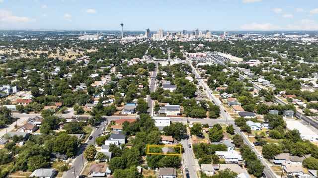1818 E Crockett St, San Antonio, TX 78202