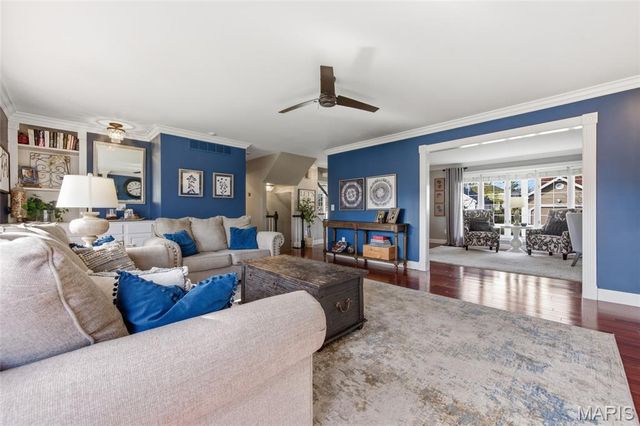 15852 Cedarmill Drive, Chesterfield, MO 63017