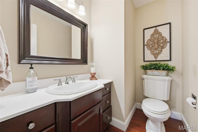 15852 Cedarmill Drive, Chesterfield, MO 63017