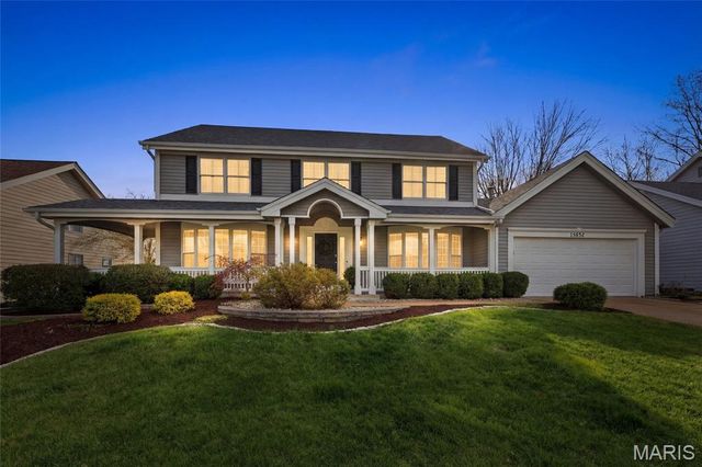 15852 Cedarmill Drive, Chesterfield, MO 63017