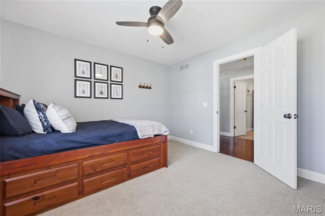 15852 Cedarmill Drive, Chesterfield, MO 63017