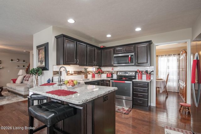 214 Riley Way, Elizabethtown, KY 42701