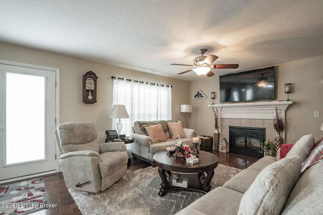 214 Riley Way, Elizabethtown, KY 42701