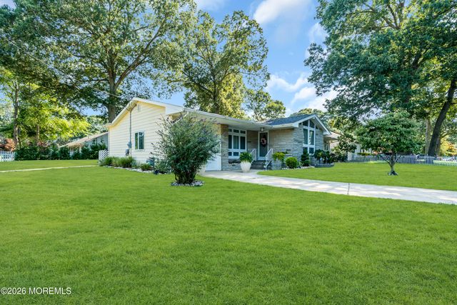 322 Riverside Drive, Berkeley, NJ 08721