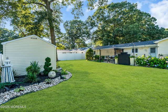 322 Riverside Drive, Berkeley, NJ 08721