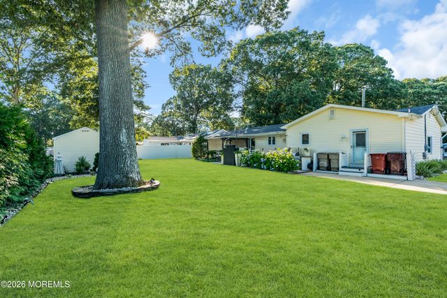 322 Riverside Drive, Berkeley, NJ 08721