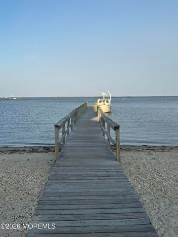 322 Riverside Drive, Berkeley, NJ 08721