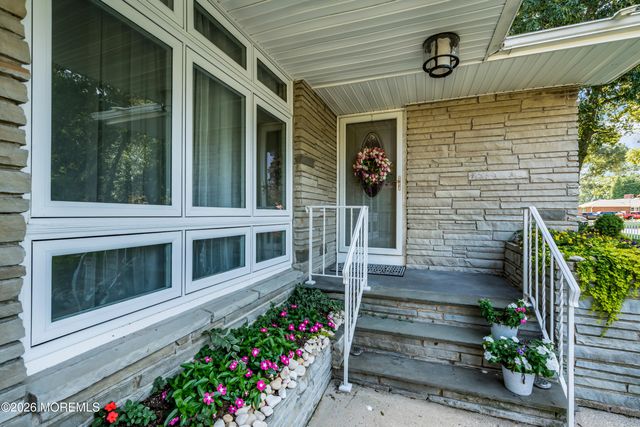 322 Riverside Drive, Berkeley, NJ 08721