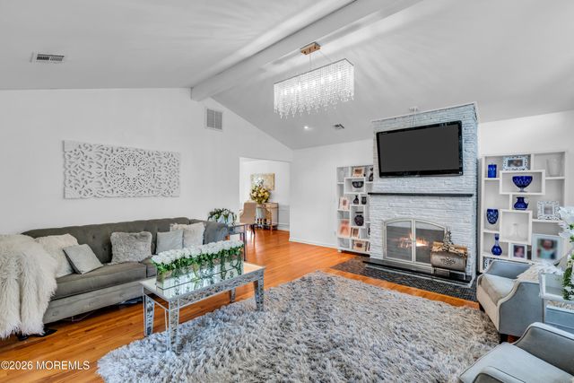 322 Riverside Drive, Berkeley, NJ 08721