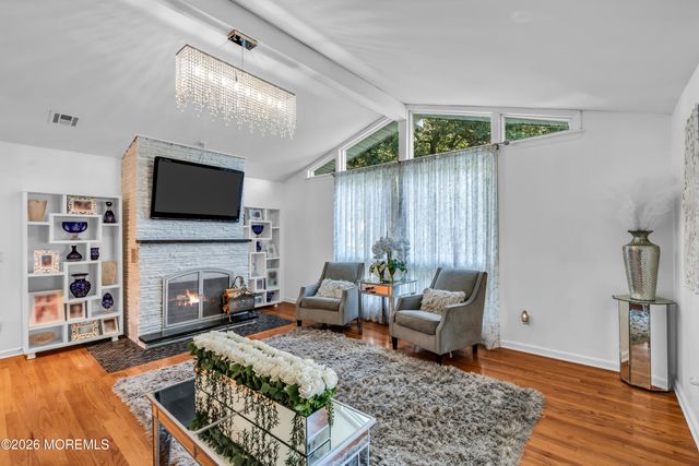 322 Riverside Drive, Berkeley, NJ 08721
