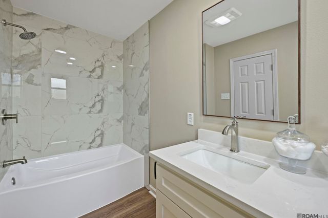 13029 Babin Rd, Gonzales, LA 70737