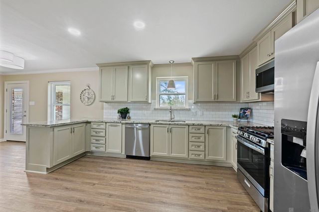 13029 Babin Rd, Gonzales, LA 70737