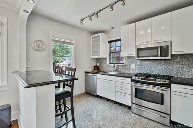 169-56 24 Avenue, Whitestone, NY 11357