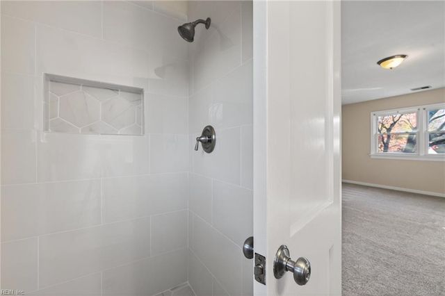 716 Oxford DR, Virginia Beach, VA 23452