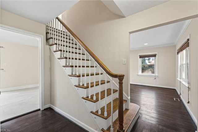 716 Oxford DR, Virginia Beach, VA 23452