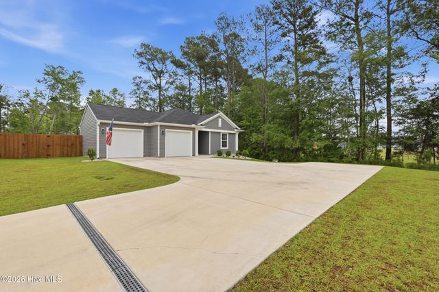 5256 Soybean Drive NE, Winnabow, NC 28479