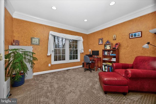 9102 TRAVENER CIR, Frederick, MD 21704