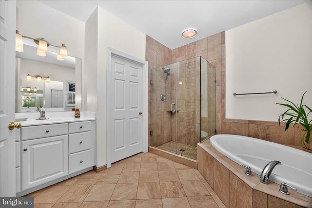 9102 TRAVENER CIR, Frederick, MD 21704