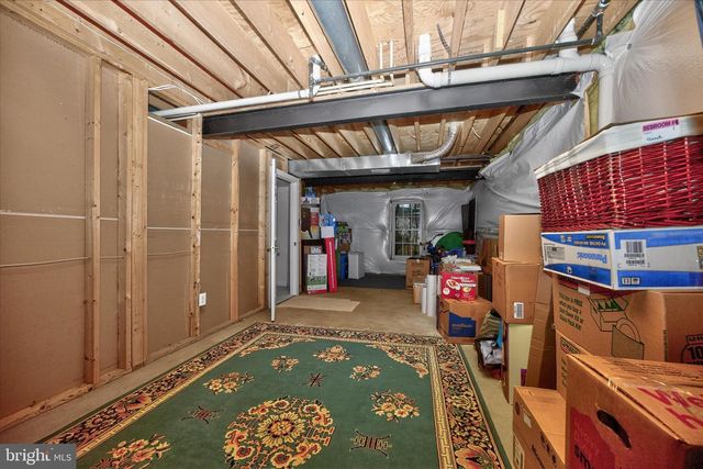 9102 TRAVENER CIR, Frederick, MD 21704