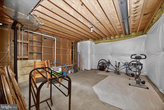 9102 TRAVENER CIR, Frederick, MD 21704