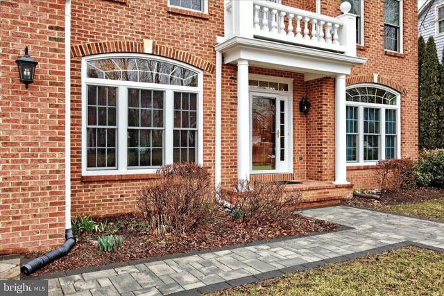 9102 TRAVENER CIR, Frederick, MD 21704