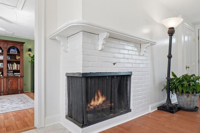 19 Brookfield Circle, Framingham, MA 01701