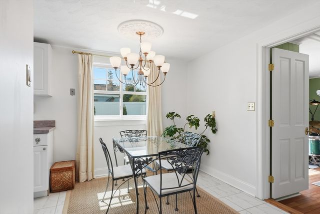 19 Brookfield Circle, Framingham, MA 01701