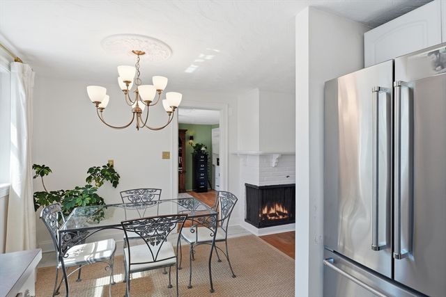 19 Brookfield Circle, Framingham, MA 01701