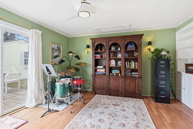 19 Brookfield Circle, Framingham, MA 01701