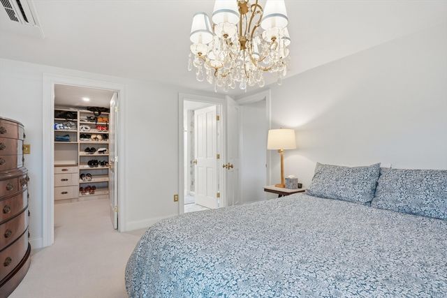 19 Brookfield Circle, Framingham, MA 01701