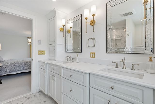 19 Brookfield Circle, Framingham, MA 01701