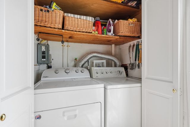 19 Brookfield Circle, Framingham, MA 01701