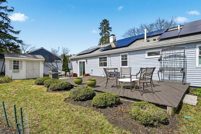 19 Brookfield Circle, Framingham, MA 01701