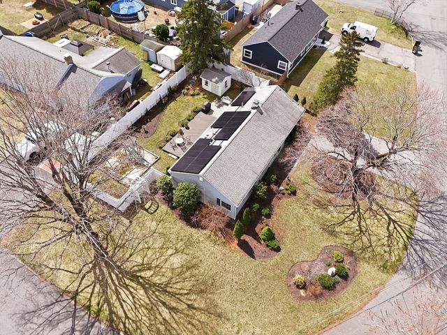 19 Brookfield Circle, Framingham, MA 01701