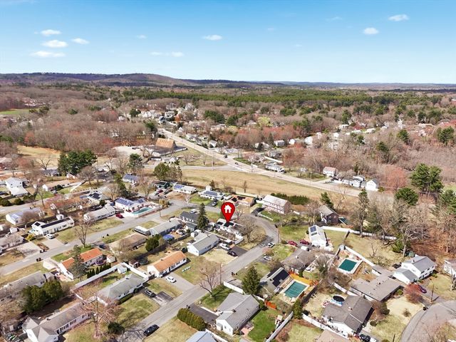 19 Brookfield Circle, Framingham, MA 01701