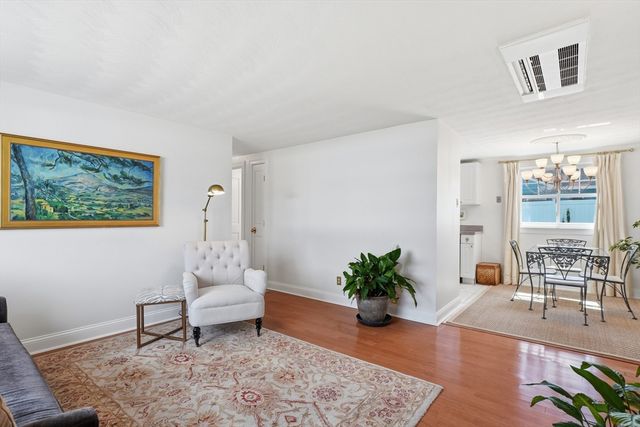 19 Brookfield Circle, Framingham, MA 01701