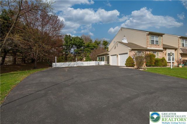 553 Wild Mint Lane, Upper Macungie Twp, PA 18104