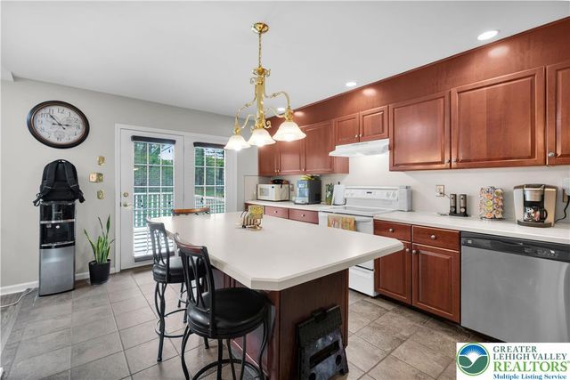 553 Wild Mint Lane, Upper Macungie Twp, PA 18104