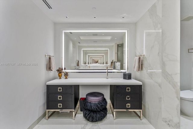 1000 S Pointe Dr 1503, Miami Beach, FL 33139