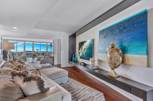 1000 S Pointe Dr 1503, Miami Beach, FL 33139