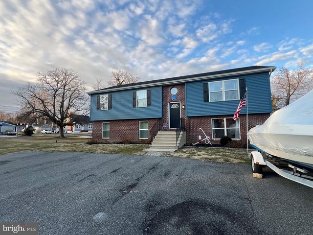 41 HILLTOP RD, Earleville, MD 21919