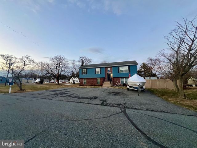 41 HILLTOP RD, Earleville, MD 21919