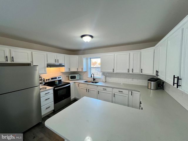 41 HILLTOP RD, Earleville, MD 21919