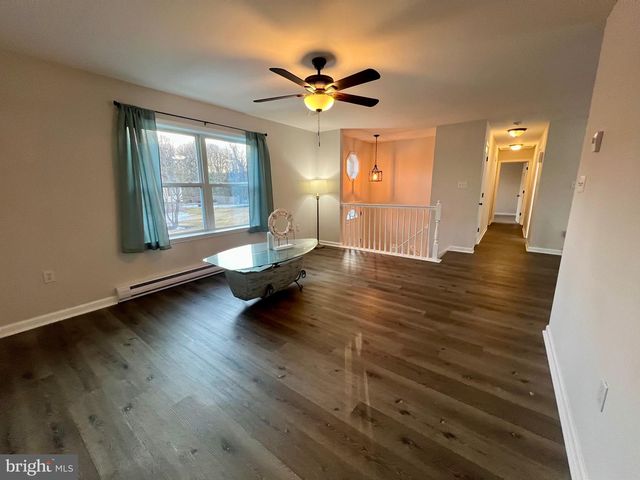 41 HILLTOP RD, Earleville, MD 21919