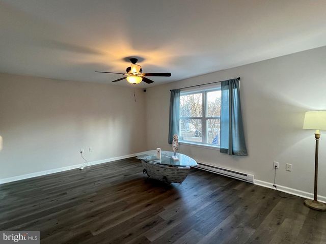 41 HILLTOP RD, Earleville, MD 21919