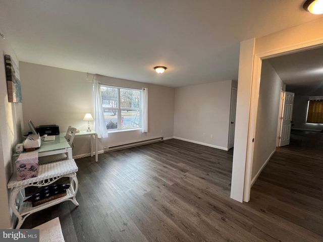 41 HILLTOP RD, Earleville, MD 21919