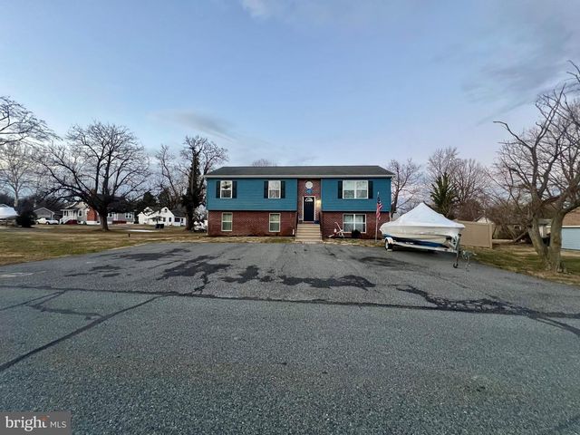 41 HILLTOP RD, Earleville, MD 21919