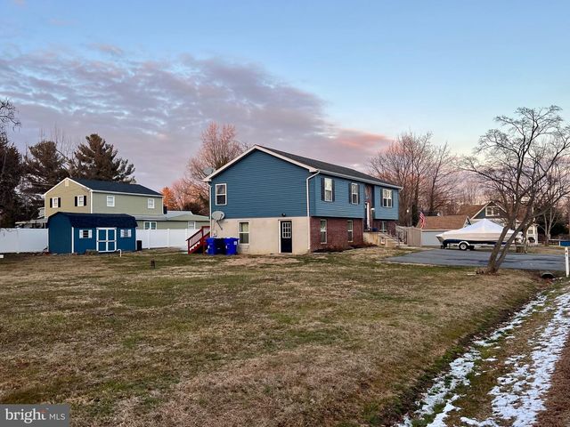 41 HILLTOP RD, Earleville, MD 21919